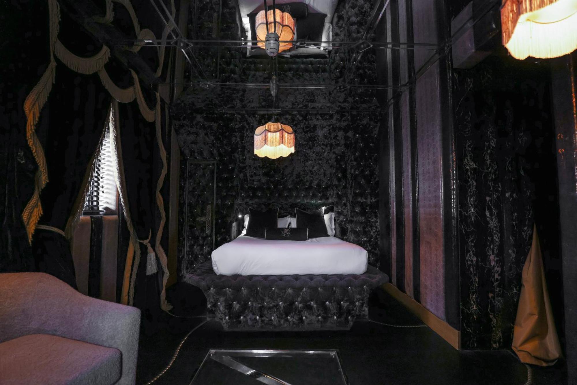 Crazy Bear Beaconsfield Otel Dış mekan fotoğraf